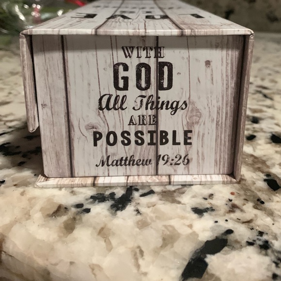 Box - Picture 3 of 5